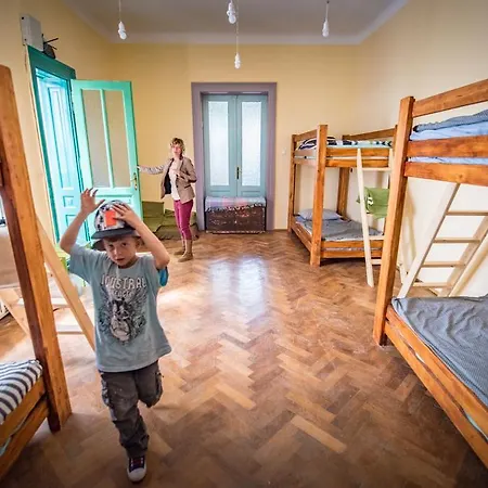 Mountain Tale Hostel *