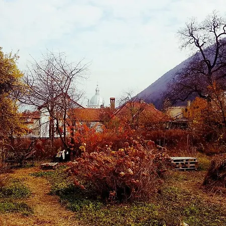 Mountain Tale Hostel *